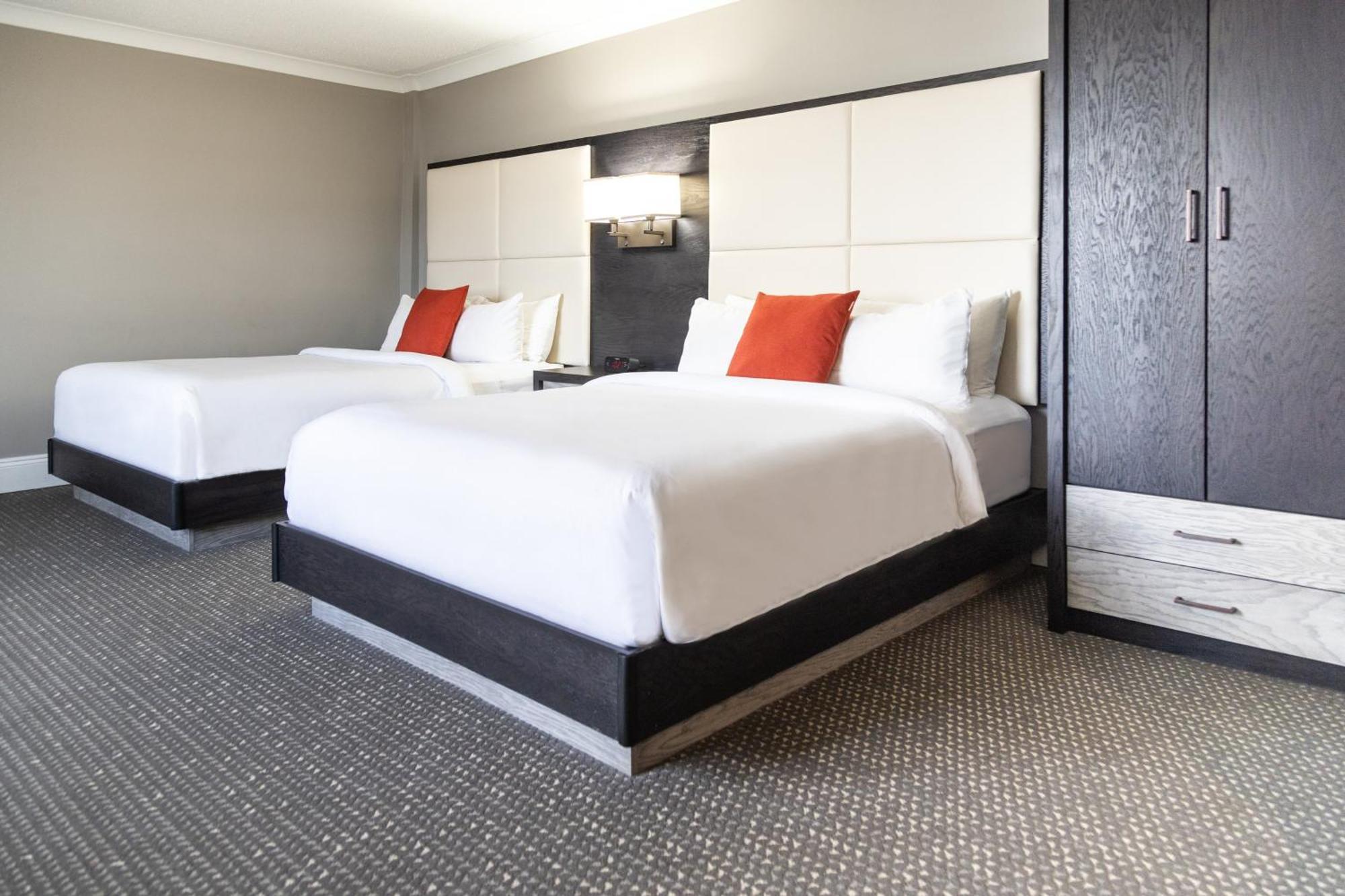 Crowne Plaza Fredericton Lord Beaverbrook By Ihg Экстерьер фото
