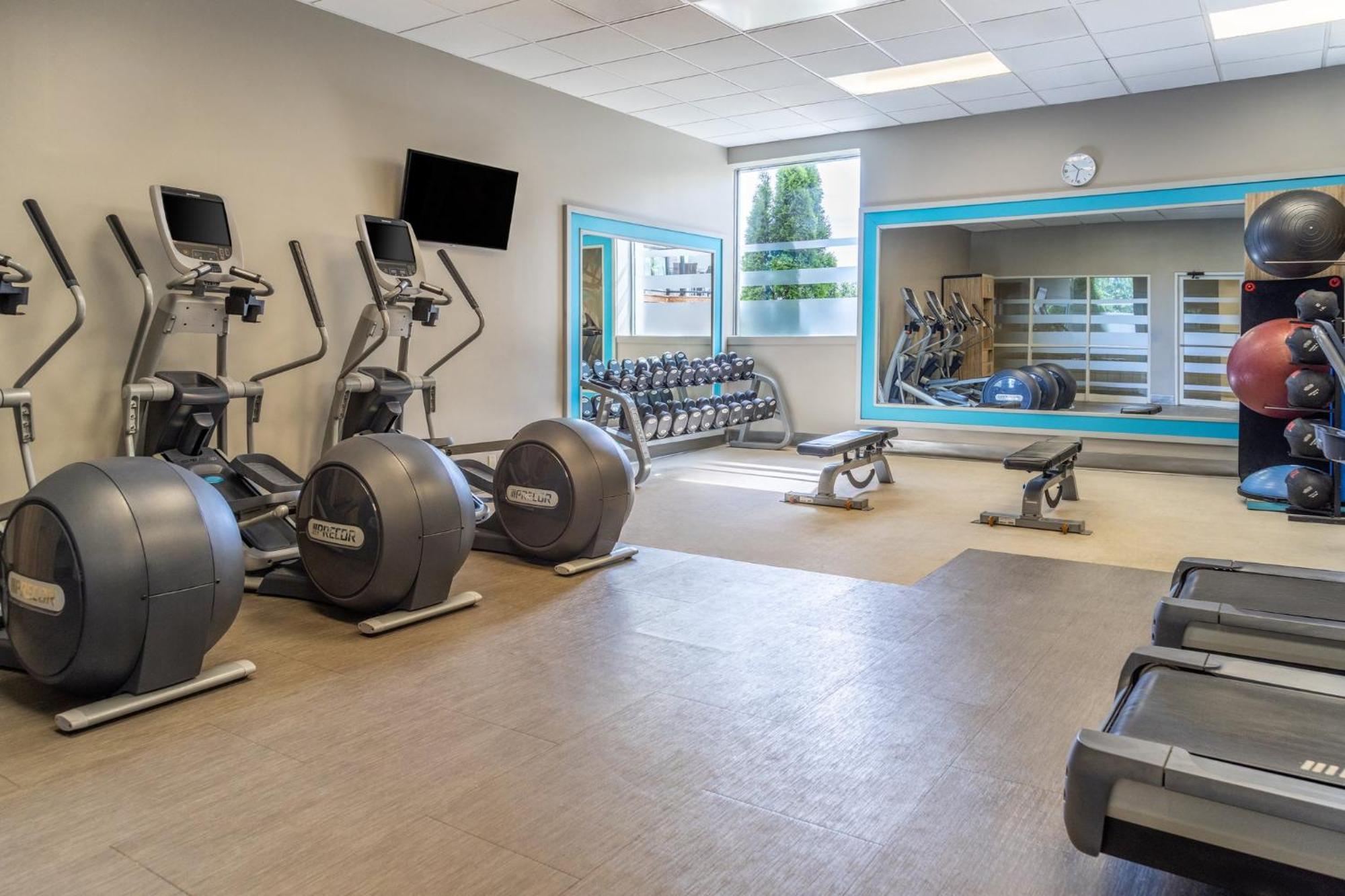 Crowne Plaza Fredericton Lord Beaverbrook By Ihg Экстерьер фото