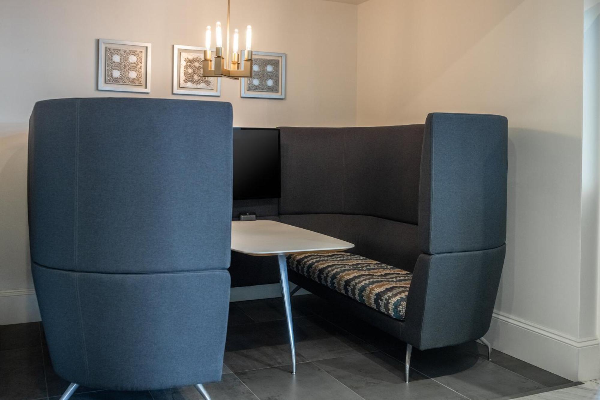 Crowne Plaza Fredericton Lord Beaverbrook By Ihg Экстерьер фото